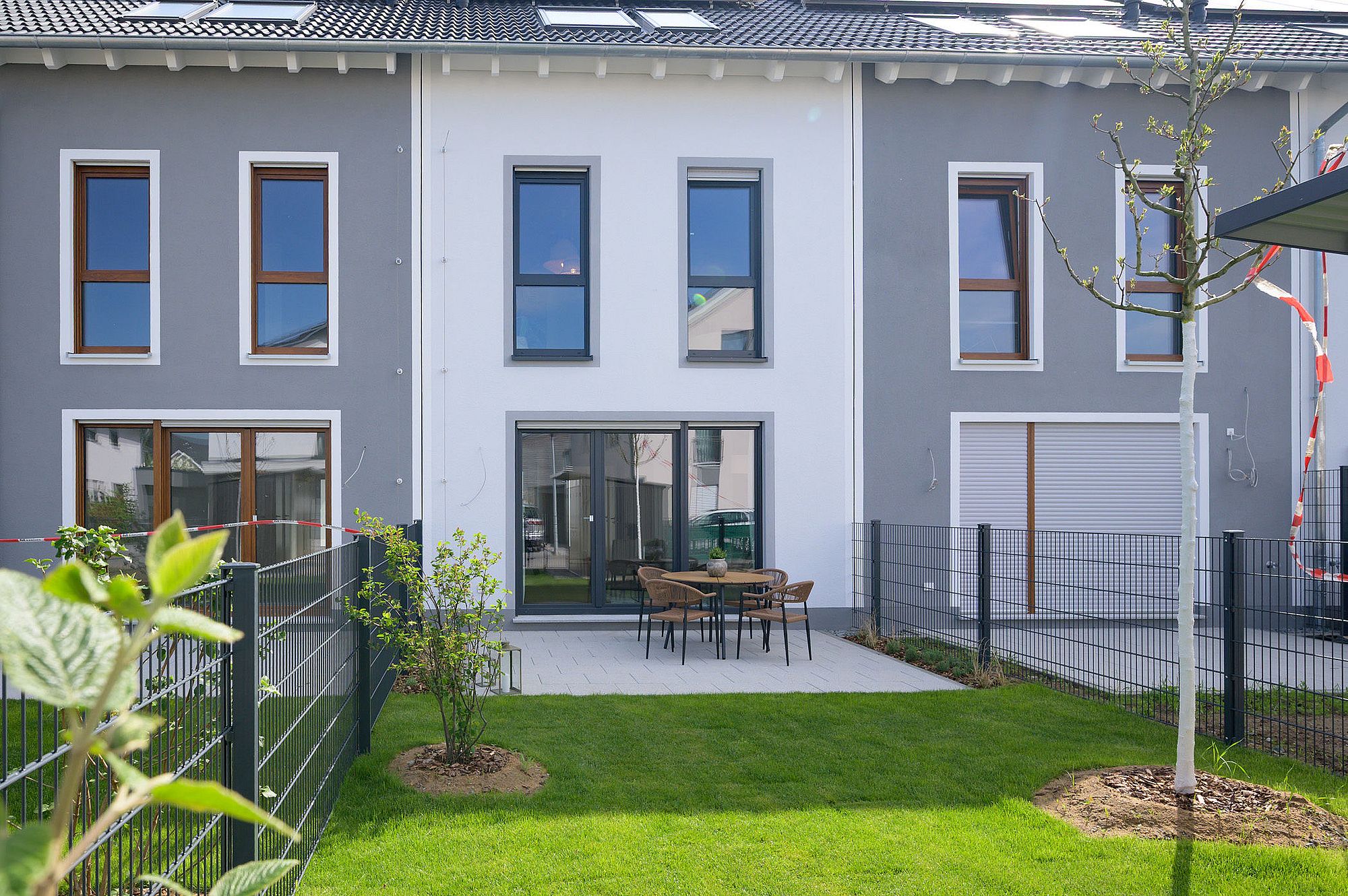 NZ 69373 Fassade Garten Klein