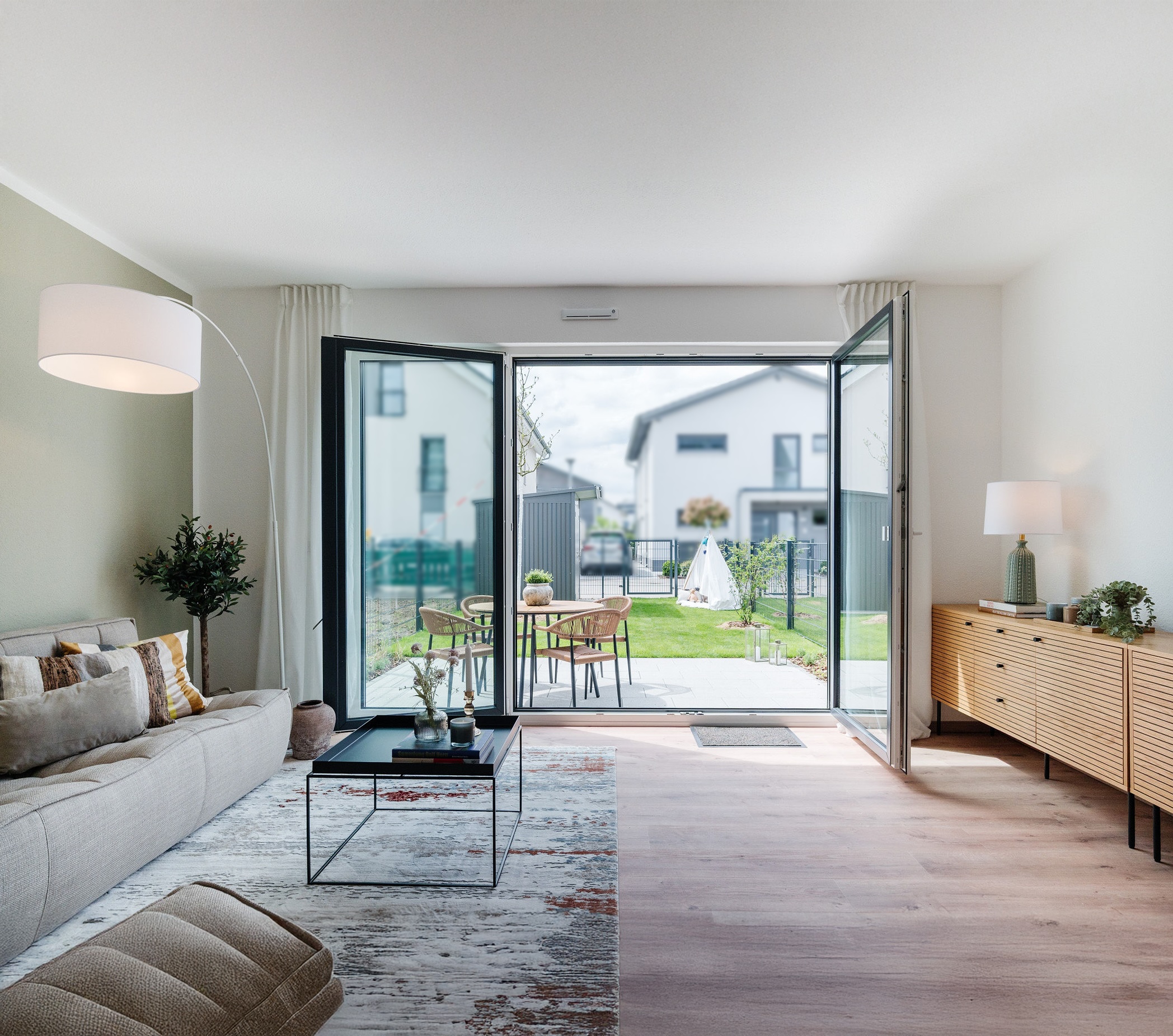 NZ 60062 Wohnzimmer Retuschiert Kl